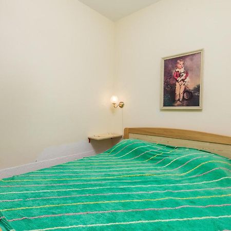 2 Bedroom Nice Apartment In יבלנץ מראה חיצוני תמונה